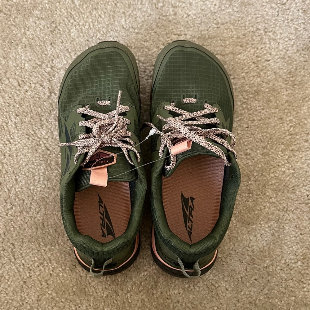 Altra Women’s Lone Peak 6 Trail Running Shoe Size 8.5